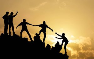 Vivre en communauté et travailler en équipe.